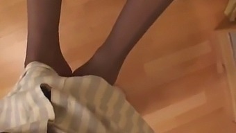 Amateur Mother Performs Oral Sex With Facial Finish